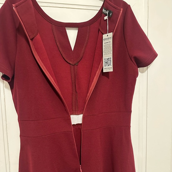 Owin Burgundy Fit & Flare Knee Length Party Dress - NWT - Size M - Picture 7 of 12